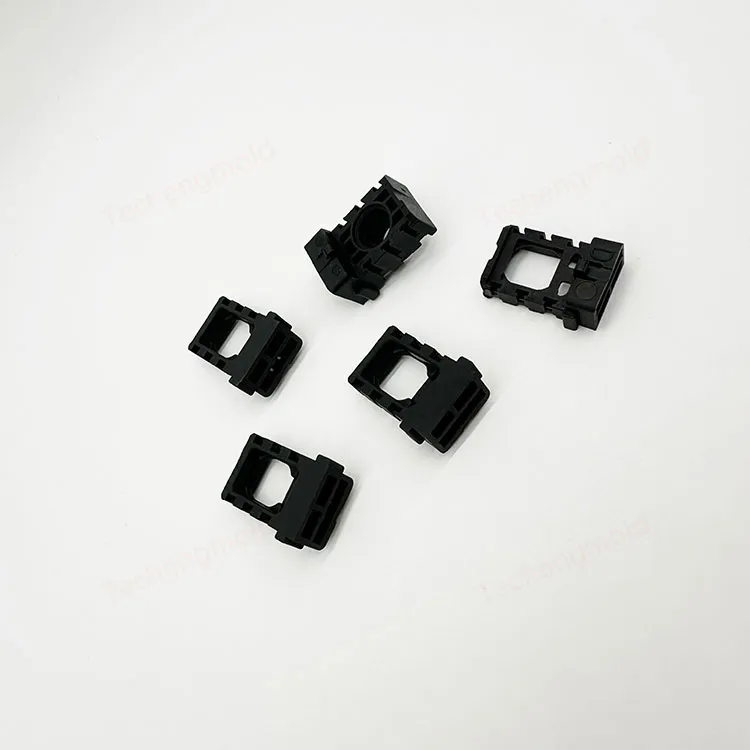 特诚科技PEI精密注塑件实拍 1